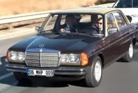 Devlet Bahçeli toured the streets of Ankara with this song, and the detail in the vehicle's ignition caught attention.