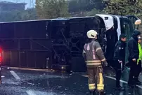 A passenger bus overturned in Istanbul: 2 people died, 15 people were injured.