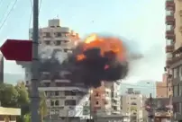 Israeli warplanes destroyed a building in Beirut! The moments of horror were captured on camera.