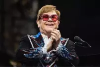 Elton John announced the news that will upset his fans himself.