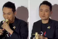 Justin Sun ate the banana he bought for 6.2 million dollars.