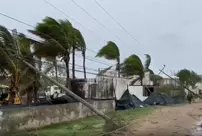 The strongest cyclone in 90 years has hit the French island: 1,000 casualties expected.