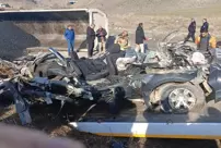 Excavator truck ran over a municipal vehicle! 3 workers died.