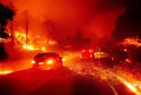 The progression of the fires that shook the USA was documented day by day.