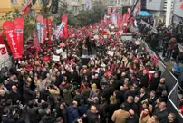 A large crowd gathered! A 'democracy' rally by CHP in Beşiktaş.