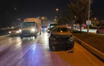 İnegöl'de Zincirleme Trafik Kazası: 2 Yaralı