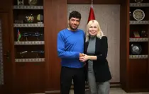 Akdeniz Üniversitesi'nde İlk Çift Kol Nakli Hastası Ziyaret Edildi
