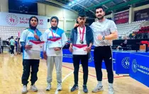 Bitlisli Öğrenciler Bilek Güreşi Bölge Finalinde Başarı Elde Etti