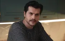 Hayat Aşk Adalet Leyla dizisinin Civan'ı Alperen Duymaz diziden ayrıldı mı? Leyla dizisinde kim öldü?