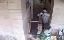 Manisa'da Kafe Sahibi İçinde Altın Bulunan Keseyi Polise Teslim Etti