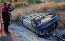Besni'de Devrilen Otomobilin Sürücüsü Yaralandı