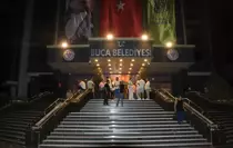 Buca Belediyesi İşçileri Maaş Alamadıkları İçin İşgal Eylemi Başlattı