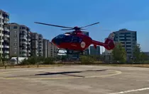 74 Yaşındaki Hasta Uyluk Kemiği Kırılınca Ambulans Helikopterle Hastaneye Sevk Edildi