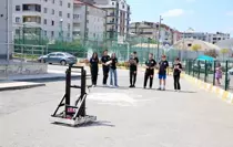 Kocaeli'li Lise Öğrencileri, Robot Yarışmasında Ödül Kazanarak ABD'ye Gitmeyi Hedefliyor