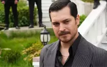 EŞREF RÜYA 10. BÖLÜM FULL İZLE | KANAL D ekranı ile Eşref Rüya yeni bölüm izle tek parça HD ve kesintisiz!