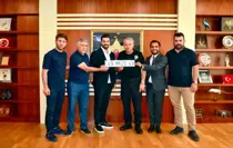 Muş Emniyet Müdürü'nden Muşspor'a Özel Plaka Hediyesi