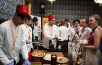 ingiltere-parlamentosu-nda-turk-lezzetleri-ruzgari-18770091_9857_amp.jpg