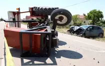 traktor-ile-otomobil-carpisti-4-yarali-18773002_amp.jpg
