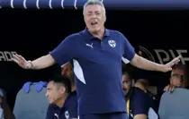 galatasaray-da-kriz-cikartan-domenec-torrent-18791341_6224_amp.jpg