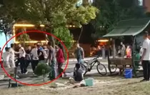 Siirt'te Parkta Kavga: Tekme ve Yumruklar Havada Uçuştu