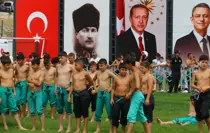 Keçiören'de 2'nci Geleneksel Taha Akgül Karakucak Güreşleri Başladı