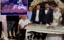 Aşiret düğününde gelinle damada 20 milyon lira ve 5 kilo altın takıldı