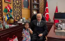 3,5 Yaşındaki Hilal'in Devlet Bahçeli ile Buluşma Hayali Gerçekleşti