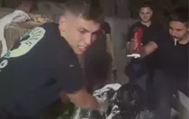 Düğün Sonrası Damat Üzerine Şaka: Motor Yağı ve Yumurta Karışımı