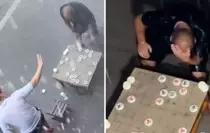 Satranç maçını kaybetti, dört saat yağmur altında yenilginin sebebini bulmaya çalıştı