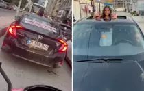 Aracının arkasına yazdığı yazıyla kızının doğum gününü tüm şehre kutlattı