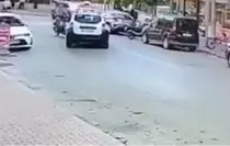 Bursa'da Motosiklet ve Otomobil Çarpıştı: Sürücü Ağır Yaralı