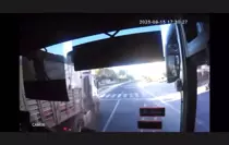 TIR Otobüse Çarptı, Kaza Kamerada