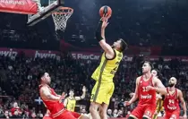 Olympiakos - Fenerbahçe Beko akan çatı nedeniyle ertelendi