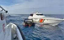 İzmir açıklarında 10 düzensiz göçmen kurtarıldı