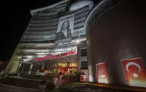 Şehzadeler Belediye Başkanı Durbay'ın fotoğrafı CHP Genel Merkezi'ne asıldı