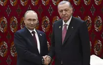 Cumhurbaşkanı Erdoğan, Türkmenistan'da Putin ile görüştü