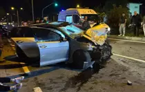 Otomobil ile motosiklet çarpıştı: 1 ölü, 2 yaralı