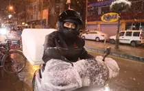 Van merkeze mevsimin ilk karı düştü