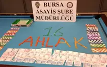 Bursa'nın 3 ilçesinde asayiş uygulaması: aranan 4 kişi yakalandı