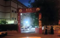 Tartıştığı karısını sokak ortasında bıçaklayarak öldürdü