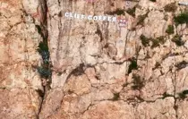 Albüm: Çin'de Uçurum Kenarında Kahve İçme Deneyimi Turistlere Unutulmaz Anlar Yaşatıyor