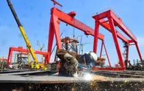 Çin'in En Büyük Açık Deniz Petrol Sahası, Petrol ve Doğalgaz Üretiminde Rekor Kırdı