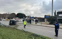 Çanakkale'de devrilen hafif ticari aracın sürücüsü yaralandı