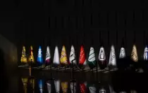 Suriye'deki geçmiş medeniyetleri temsil eden bayraklar Fidan ve Şeybani'nin basın toplantısında sergilendi