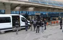 Siirt merkezli ''resmi belgede sahtecilik'' ve ''rüşvet'' soruşturmasında gözaltına alınan 30 şüpheli adliyede