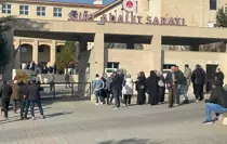 Uyuşturucu test sonuçlarını para karşılığı değiştirenlere operasyonda 30 şüpheli adliyede