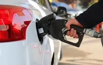 Depoları doldurun! Akaryakıta çifte zam geliyor