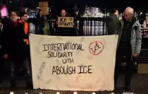 Hollanda'da, ABD'de ICE yetkilisinin bir kadını öldürmesi protesto edildi