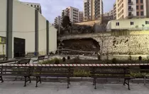 Kocaeli'de bir okul ile inşaat alanı arasındaki istinat duvarı çöktü