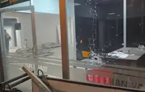 Mardin'de 4 işyerine otomatik silahlarla ateş açıldı